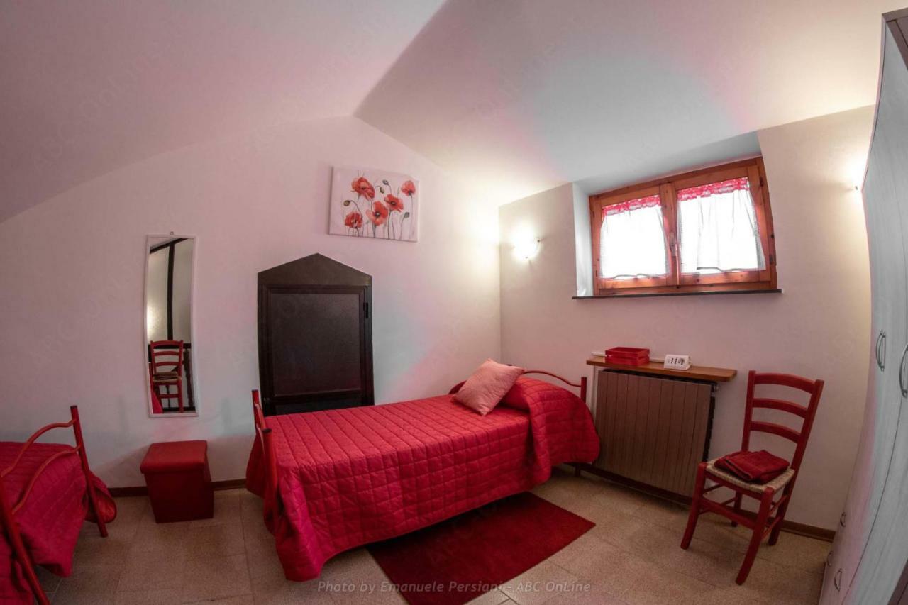 Casa Vacanze Nonna Angela นอร์ชา ภายนอก รูปภาพ